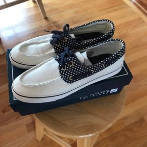 Sperry polka dot shoes